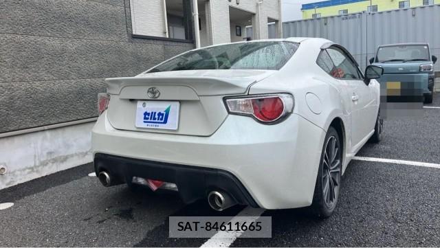 Toyota 86 2013-08 8281361-12