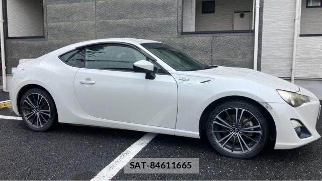 Toyota 86 2013-08 8281361-3