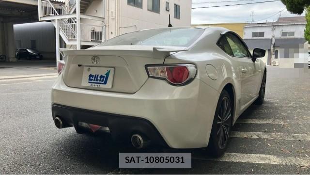 Toyota 86 2013-11 8281650-12