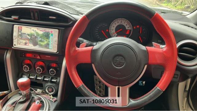 Toyota 86 2013-11 8281650-16