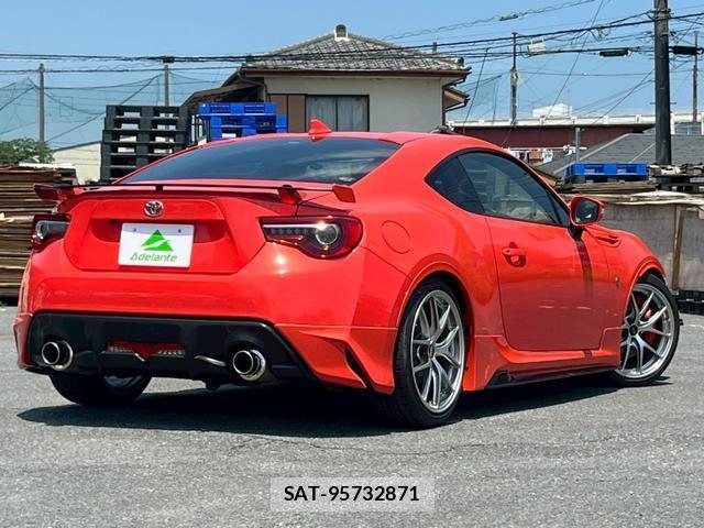 Toyota 86 2017-03 8284059-1