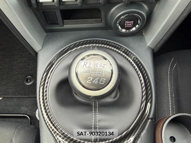 Toyota 86 2017-07 8284066-1