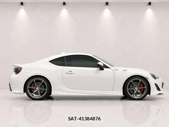 Toyota 86 2015-12 8284193-1