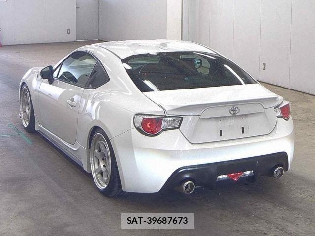 Toyota 86 2015-08 8284699-1