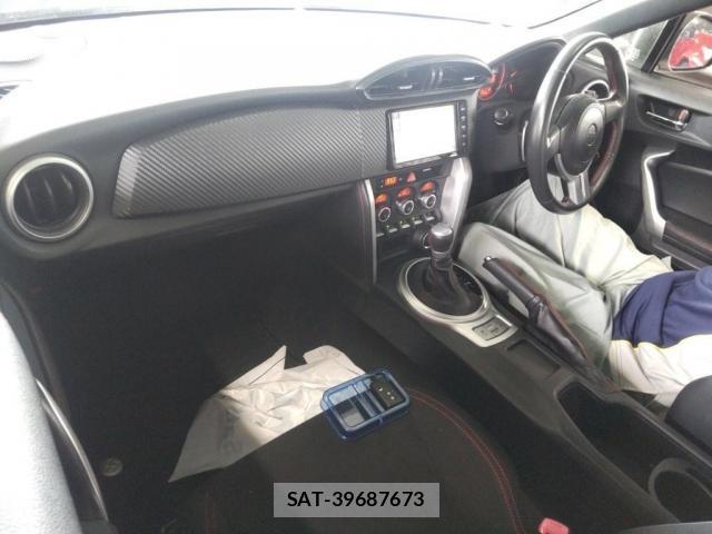 Toyota 86 2015-08 8284699-2