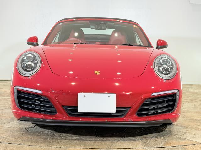 Porsche 911 2018-12 8279227-1