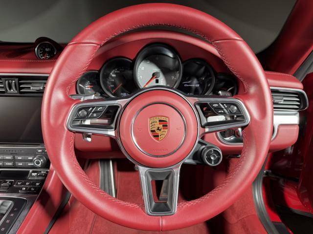 Porsche 911 2018-12 8279227-6