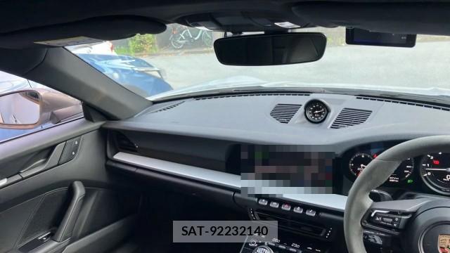 Porsche 911 2023-07 8280584-2