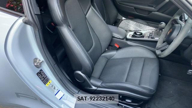 Porsche 911 2023-07 8280584-5