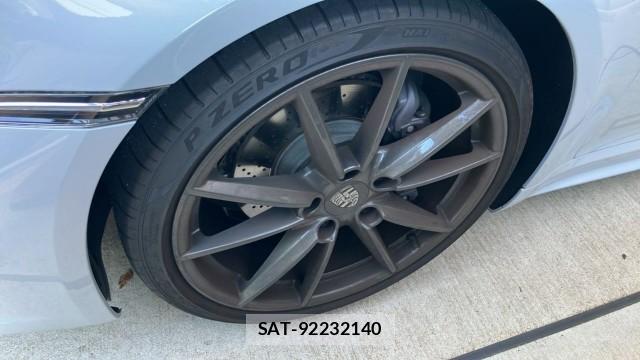 Porsche 911 2023-07 8280584-8