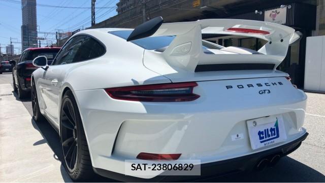 Porsche 911 2018-12 8280648-1