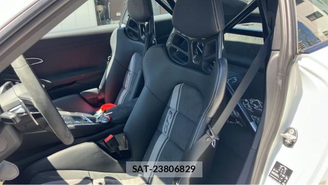 Porsche 911 2018-12 8280648-5