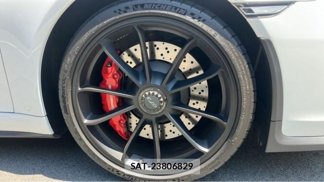 Porsche 911 2018-12 8280648-8