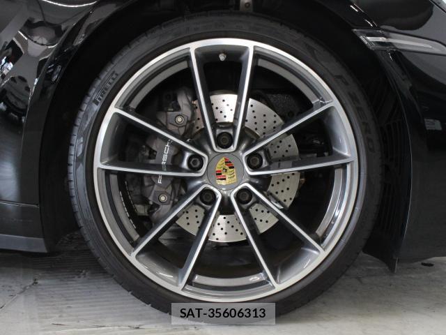 Porsche 911 2020-06 8280793-13