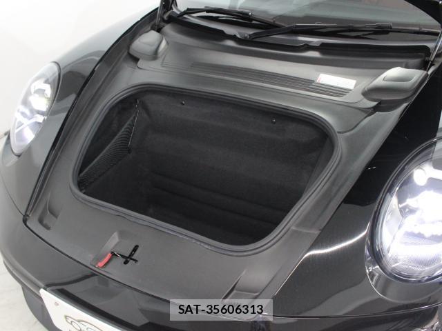 Porsche 911 2020-06 8280793-18