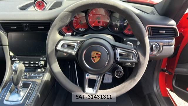 Porsche 911 2018-01 8280942-16