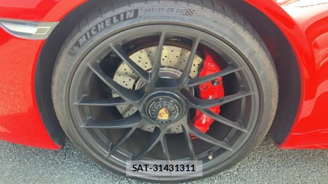Porsche 911 2018-01 8280942-8