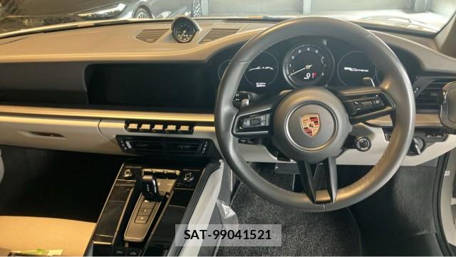 Porsche 911 2020-06 8281141-16