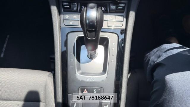 Porsche 911 2019-01 8281407-14