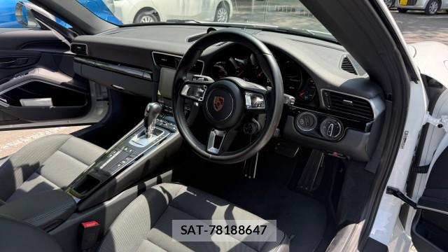 Porsche 911 2019-01 8281407-2
