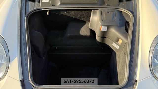 Porsche 911 2006-02 8281415-17