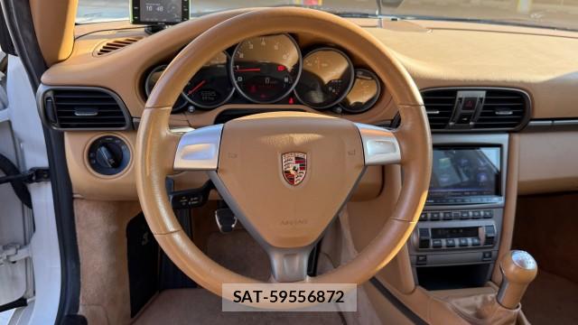 Porsche 911 2006-02 8281415-2