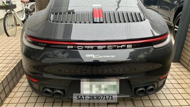 Porsche 911 2020-12 8281496-1