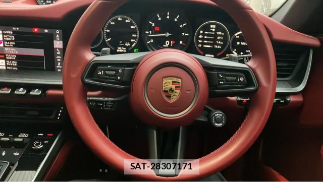 Porsche 911 2020-12 8281496-16