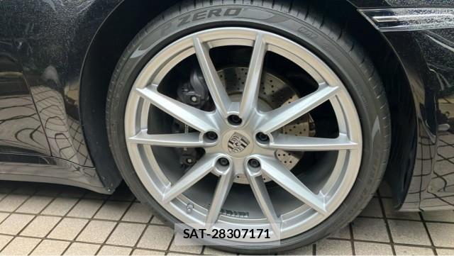 Porsche 911 2020-12 8281496-8