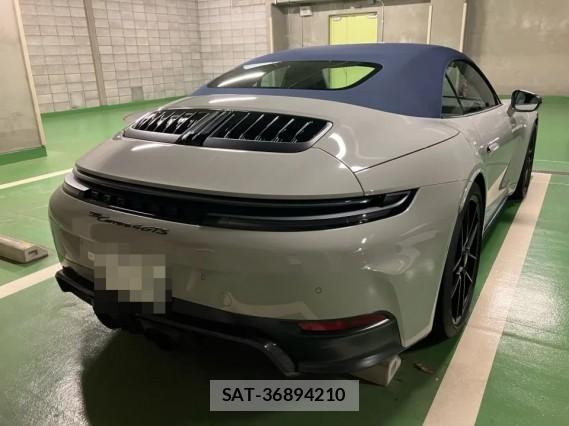 Porsche 911 2025-05 8281955-11