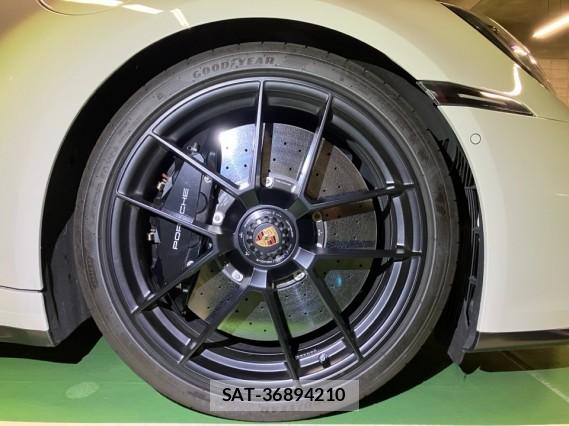 Porsche 911 2025-05 8281955-7