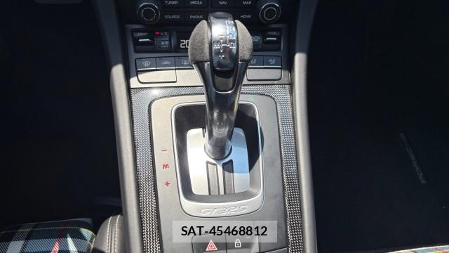 Porsche 911 2019-06 8282291-13