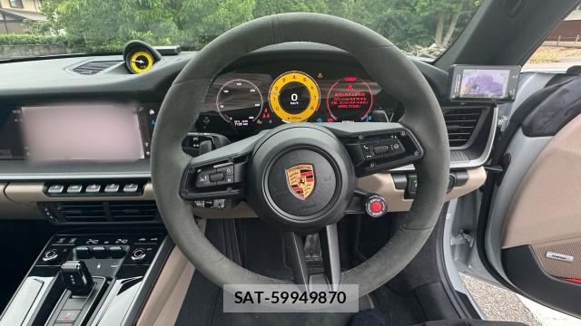Porsche 911 2025-01 8282386-16