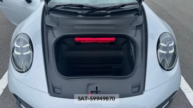 Porsche 911 2025-01 8282386-17