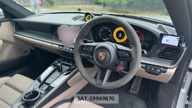 Porsche 911 2025-01 8282386-2