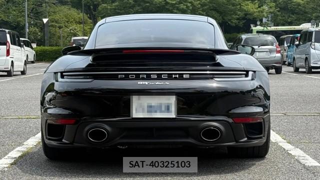 Porsche 911 2020-11 8282411-1