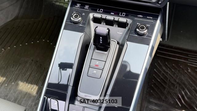 Porsche 911 2020-11 8282411-14