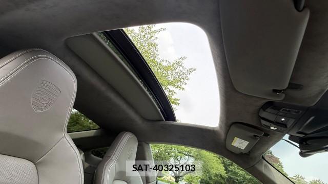 Porsche 911 2020-11 8282411-15