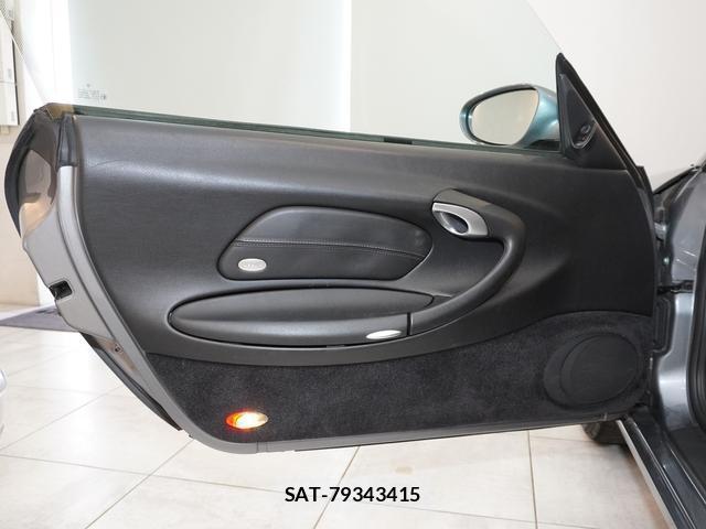 Porsche 911 2001-04 8285421-14