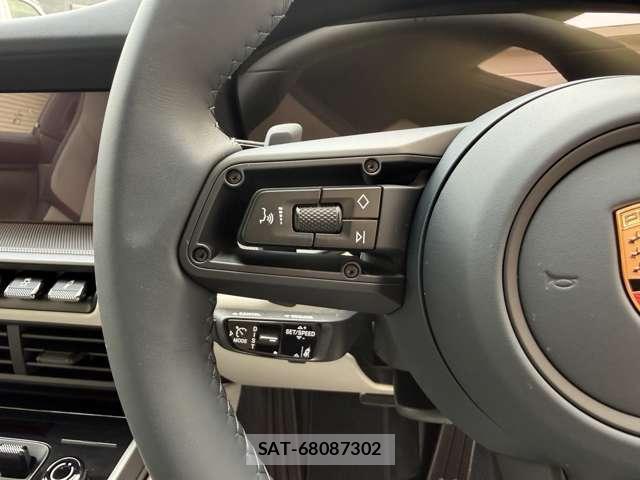Porsche 911 2026-06 8285847-19