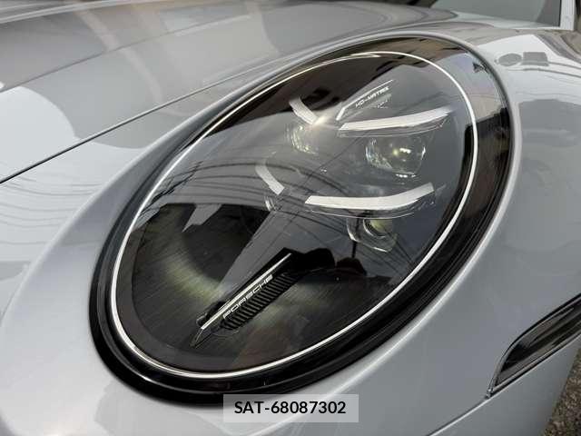 Porsche 911 2026-06 8285847-8