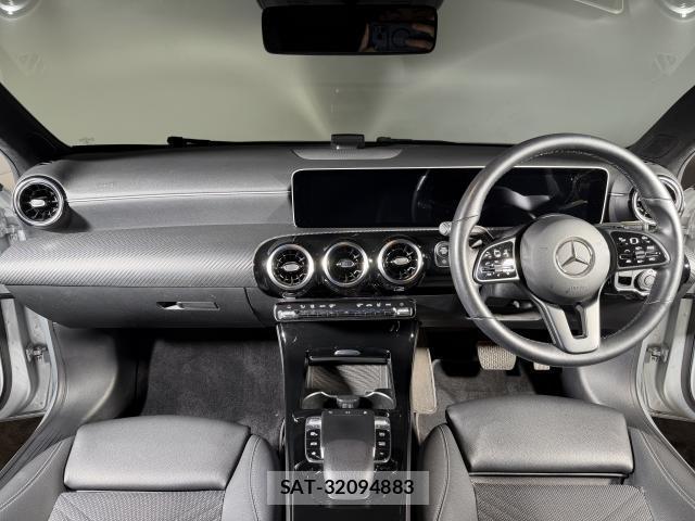 Mercedes Benz A-CLASS 2020-02 8279234-5