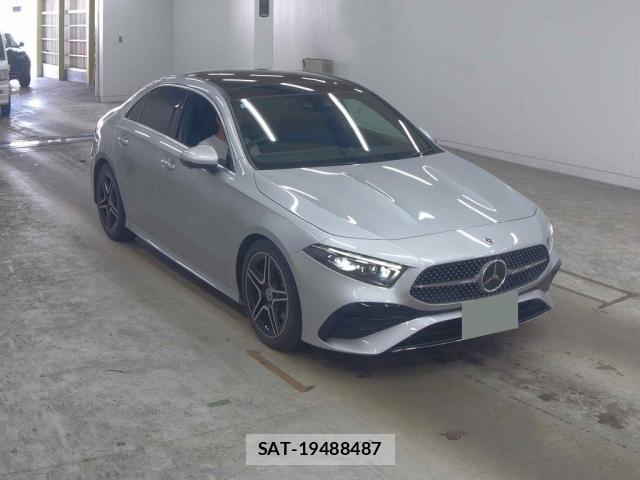 Mercedes Benz A-CLASS 2023-02 8284659-3