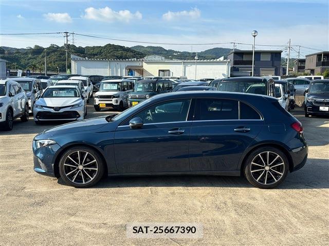Mercedes Benz A-CLASS 2020-08 8278117-11