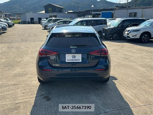 Mercedes Benz A-CLASS 2020-08 8278117-13