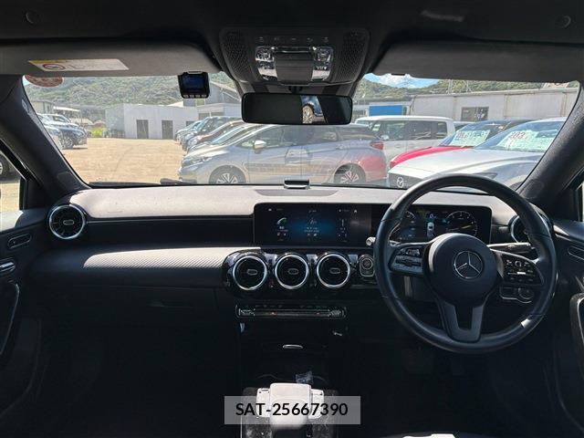 Mercedes Benz A-CLASS 2020-08 8278117-2