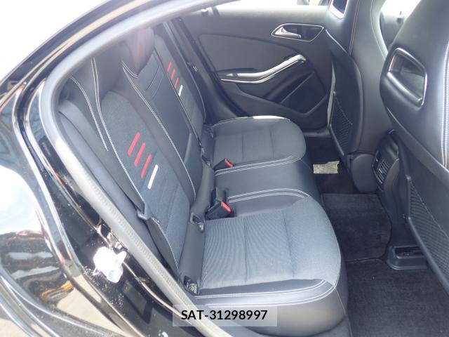 Mercedes Benz A-CLASS 2018-08 8283107-6
