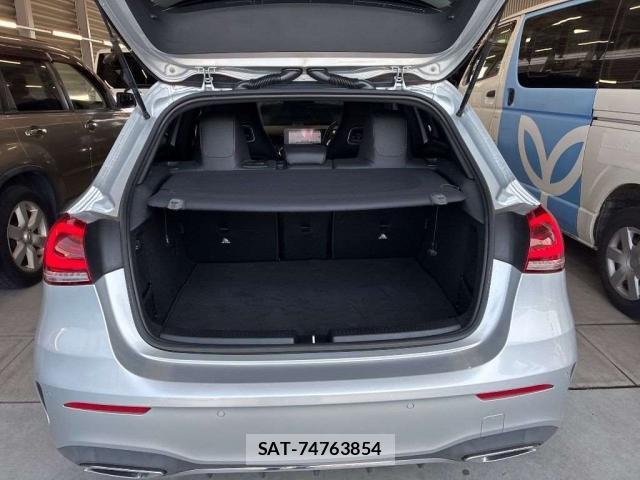Mercedes Benz A-CLASS 2018-12 8284380-6