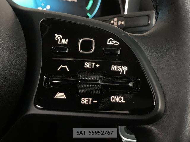 Mercedes Benz A-CLASS 2018-12 8284871-15