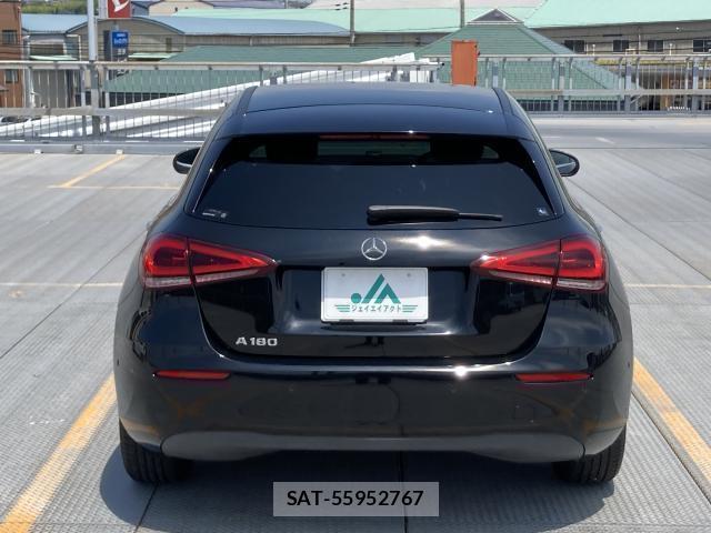 Mercedes Benz A-CLASS 2018-12 8284871-6